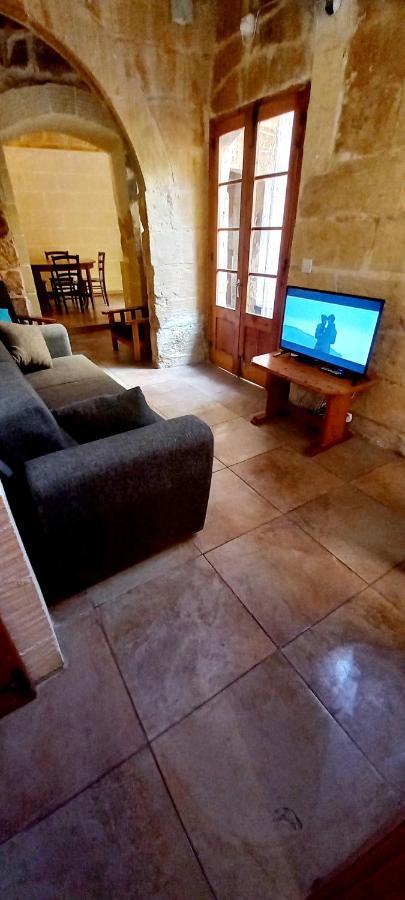 Ta Lucia Farmhouse With Private Pool And Bbq Villa Santa Lucija  Exterior photo